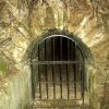 un tunnel de l'aqueduc sur le trace d'Uzès à Nïmes